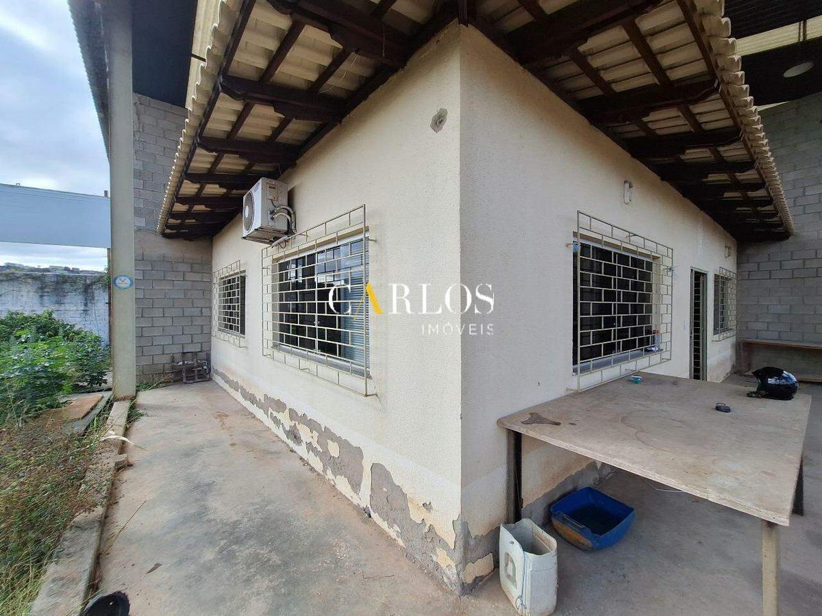 Galpão, Oitis, 10 Vagas