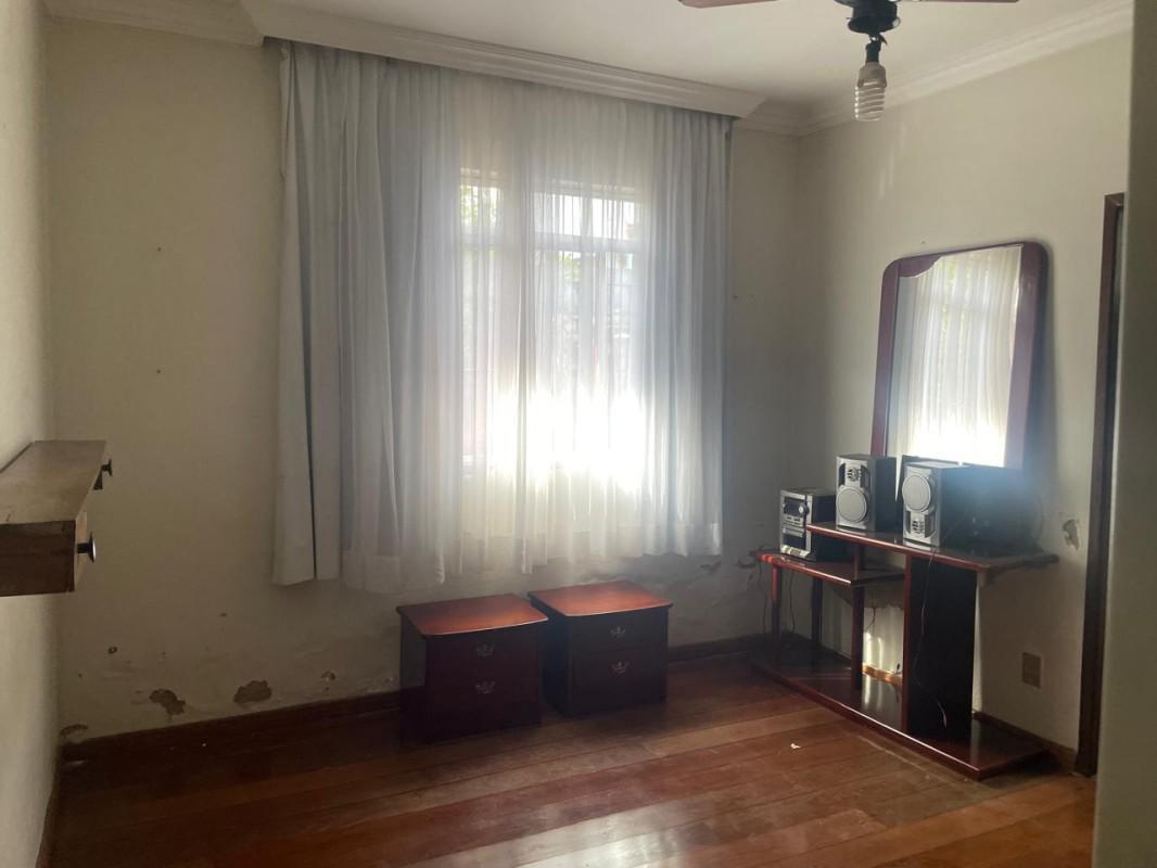 Casa, Castelo, 4 Quartos, 6 Vagas, 2 Suítes
