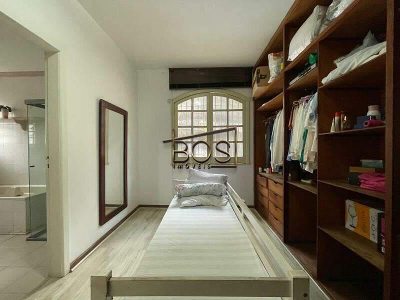 Casa, Santa Lúcia, 5 Quartos, 4 Vagas, 1 Suíte