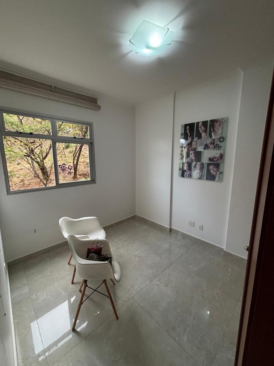 Apartamento, Luxemburgo, 3 Quartos, 1 Vaga, 1 Suíte