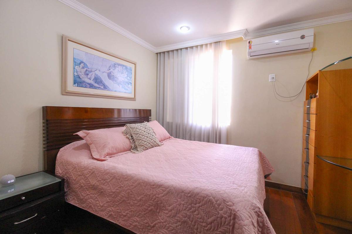 Cobertura, Sagrada Família, 5 Quartos, 2 Vagas, 2 Suítes