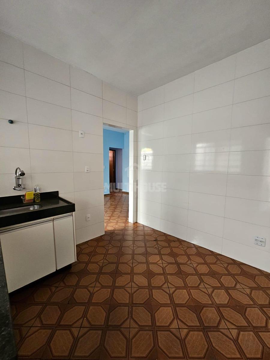 Casa, Santa Branca, 2 Quartos, 0 Vaga, 1 Suíte