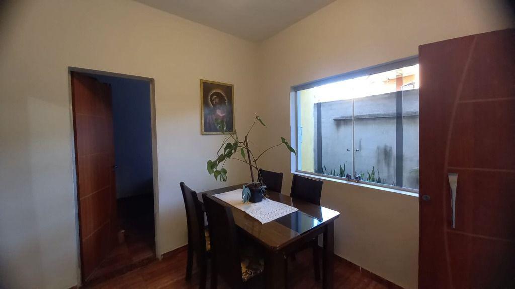 Casa, Vila Santo Antônio de Pádua, 4 Quartos, 0 Vaga