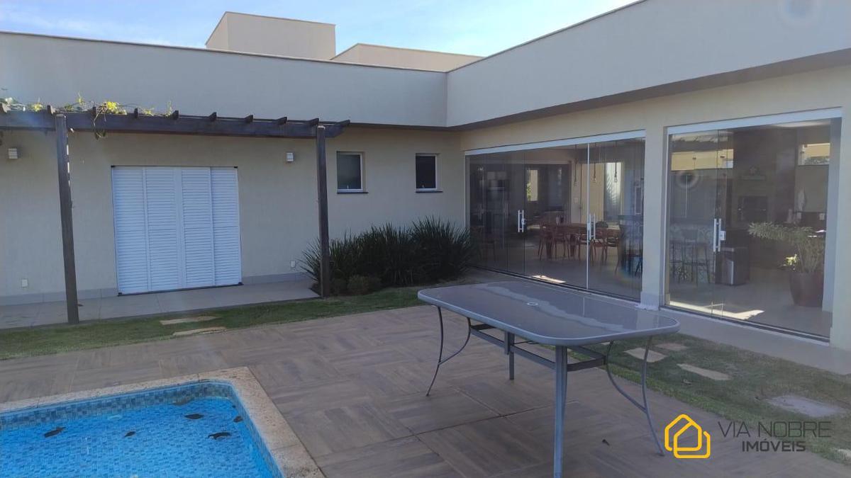 Casa em Condomínio, Casa Branca, 5 Quartos, 4 Vagas, 4 Suítes