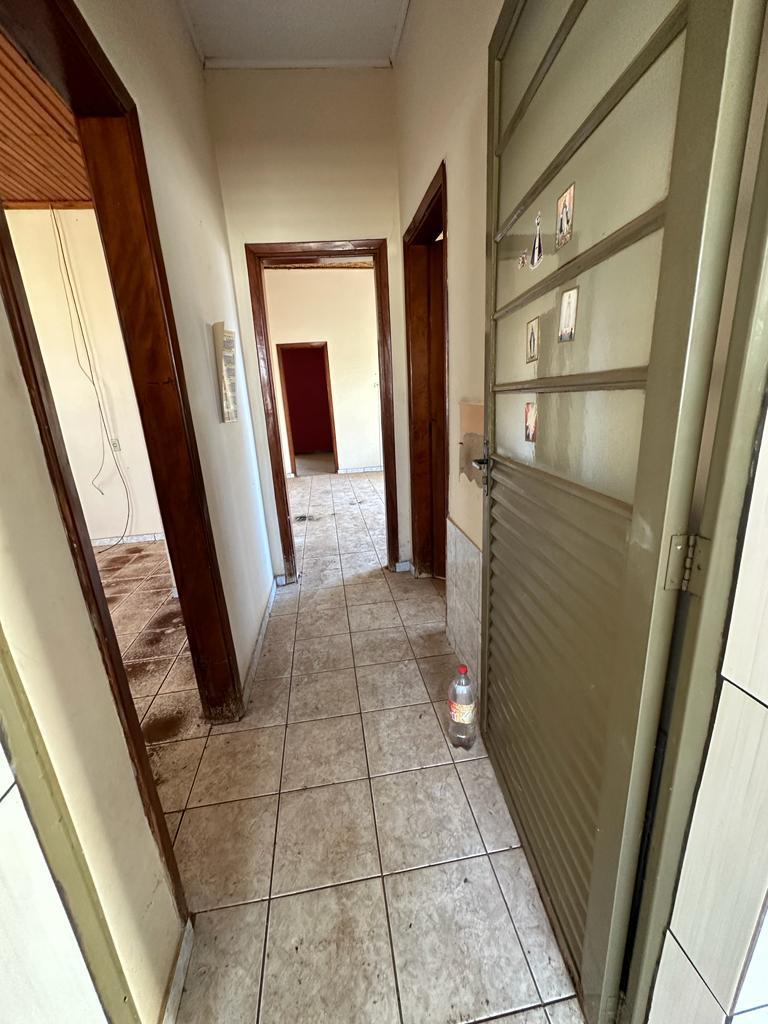 Casa, Centro, 4 Quartos, 0 Vaga