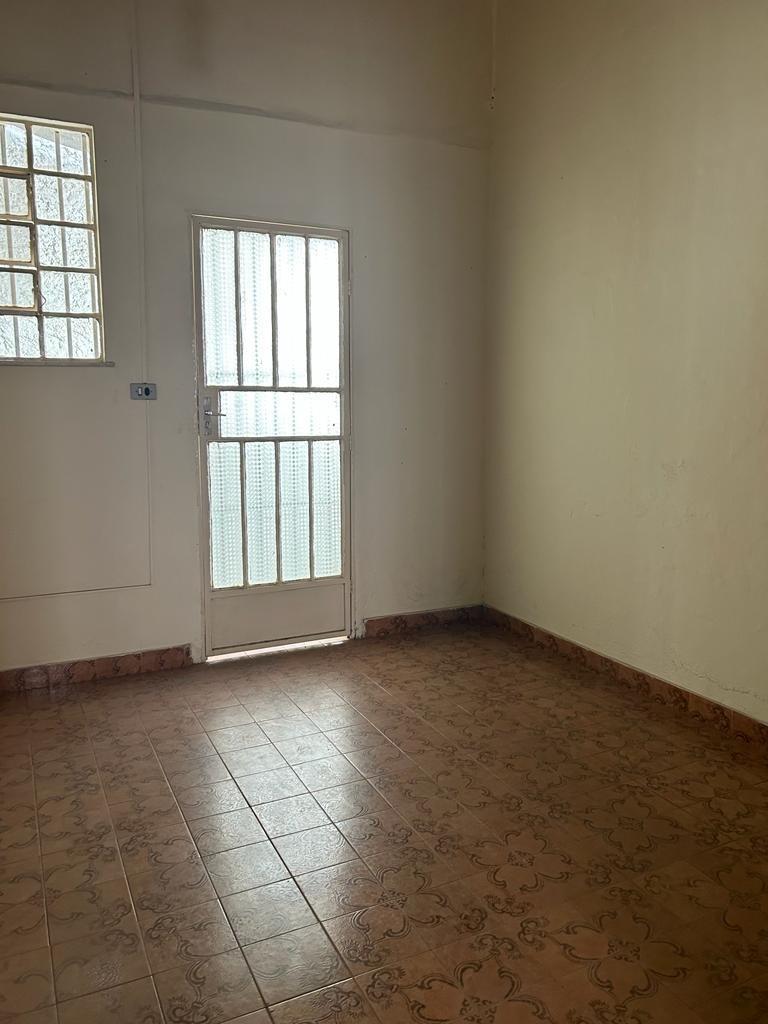 Casa, Centro, 4 Quartos, 0 Vaga