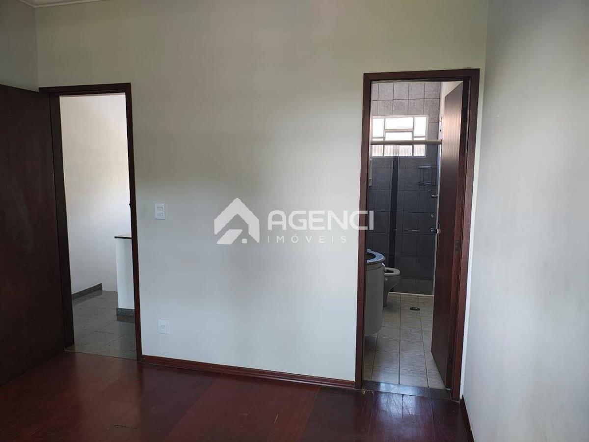 Casa, Serrano, 4 Quartos, 0 Vaga, 1 Suíte