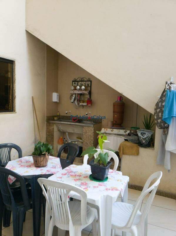 Casa, Primavera, 6 Quartos, 3 Vagas, 1 Suíte