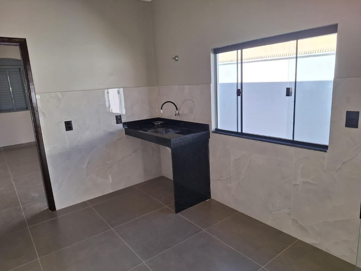 Casa, Centro, 2 Quartos, 3 Vagas