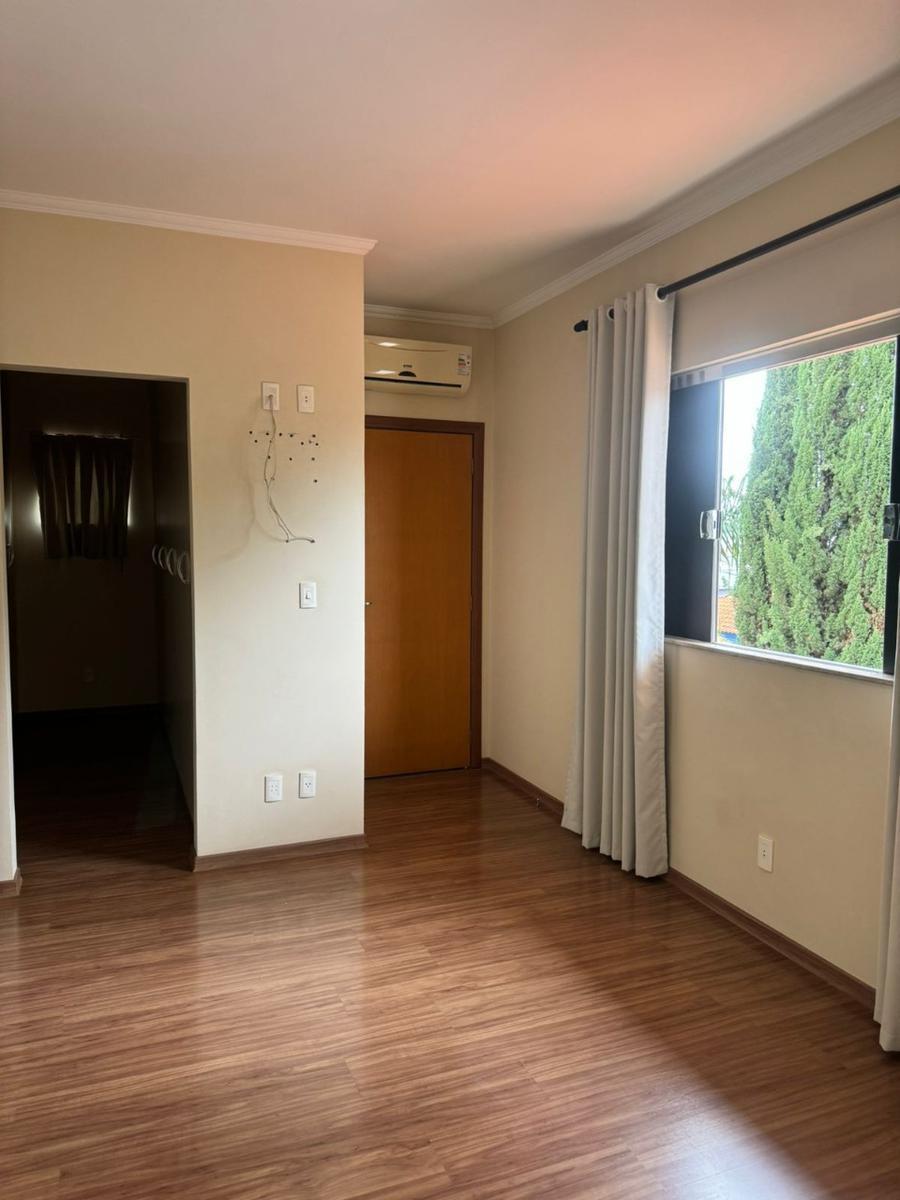 Casa, Rezende, 3 Quartos, 2 Vagas, 1 Suíte