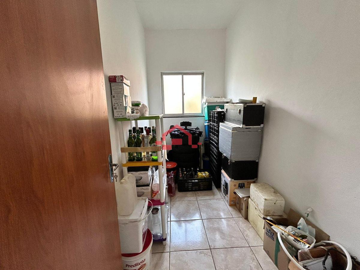 Casa, Nova Esperança, 2 Quartos, 0 Vaga