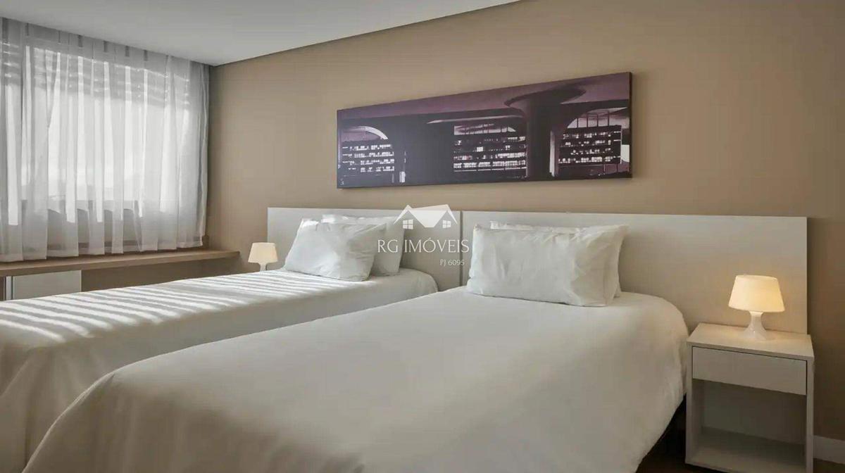 Apartamento, Estoril, 2 Quartos, 0 Vaga, 2 Suítes