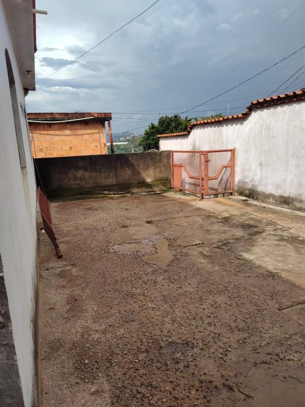 Casa, Milionários, 4 Quartos, 4 Vagas, 1 Suíte