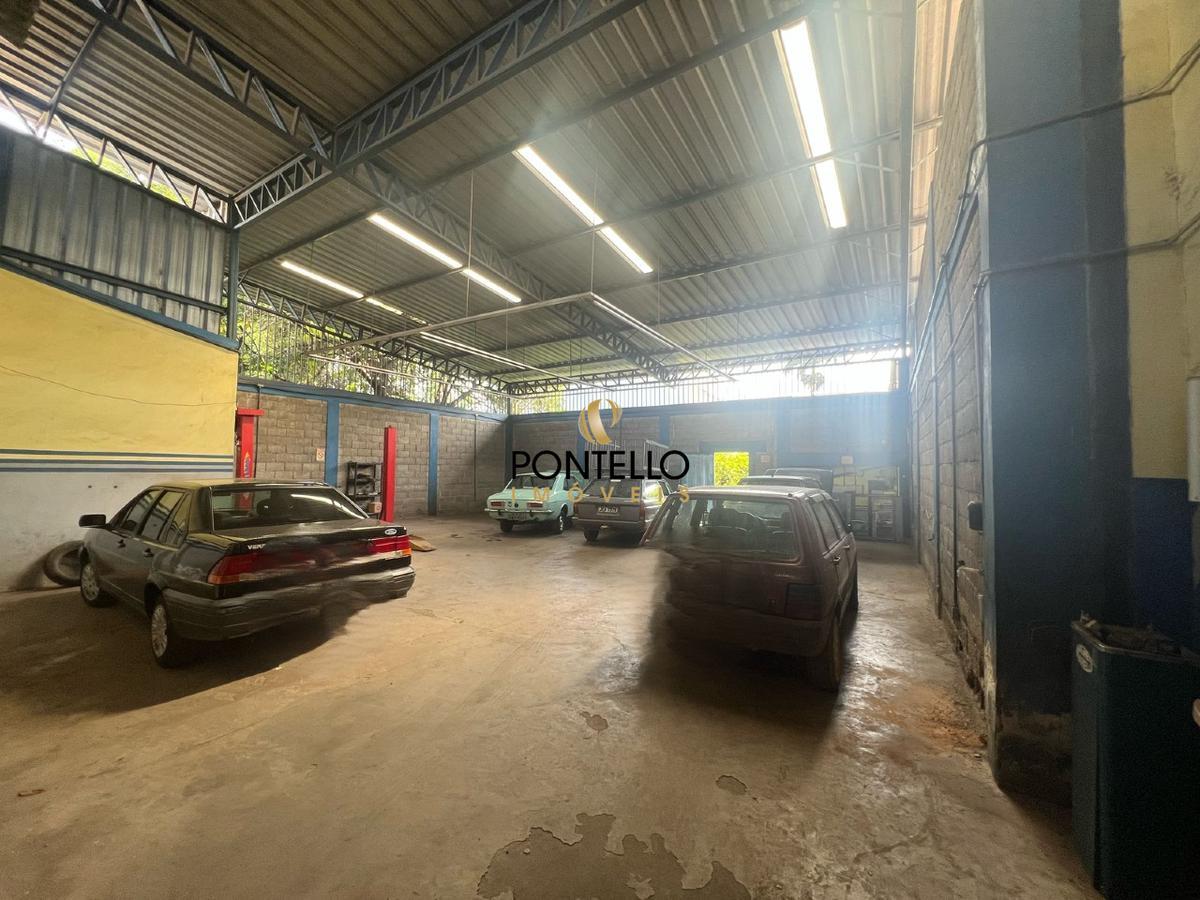 Casa, Centro, 6 Quartos, 0 Vaga, 1 Suíte