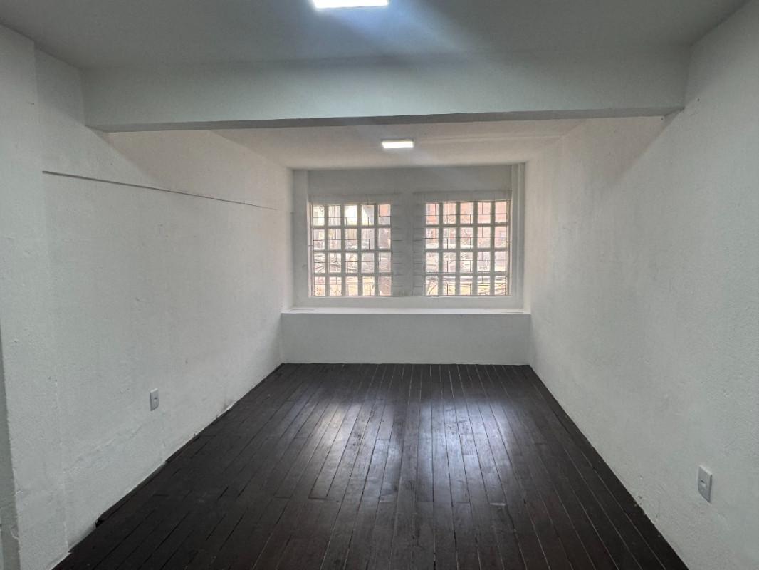 Andar, Centro, 0 Quarto, 0 Vaga