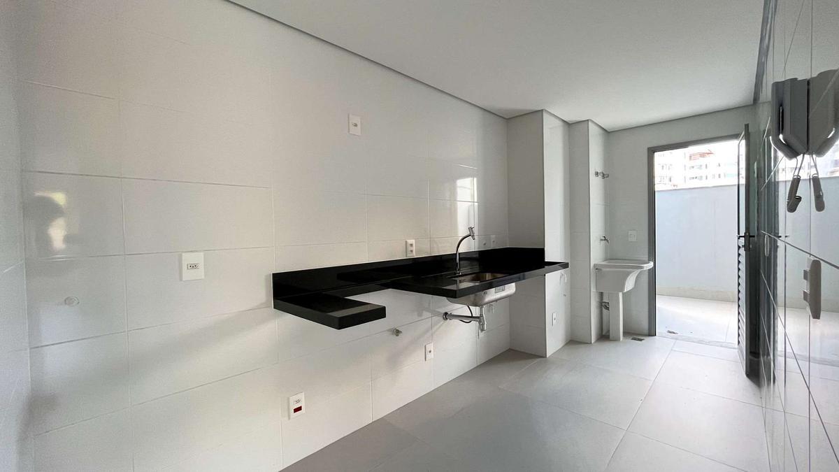 Apartamento, Sagrada Família, 3 Quartos, 2 Vagas, 1 Suíte