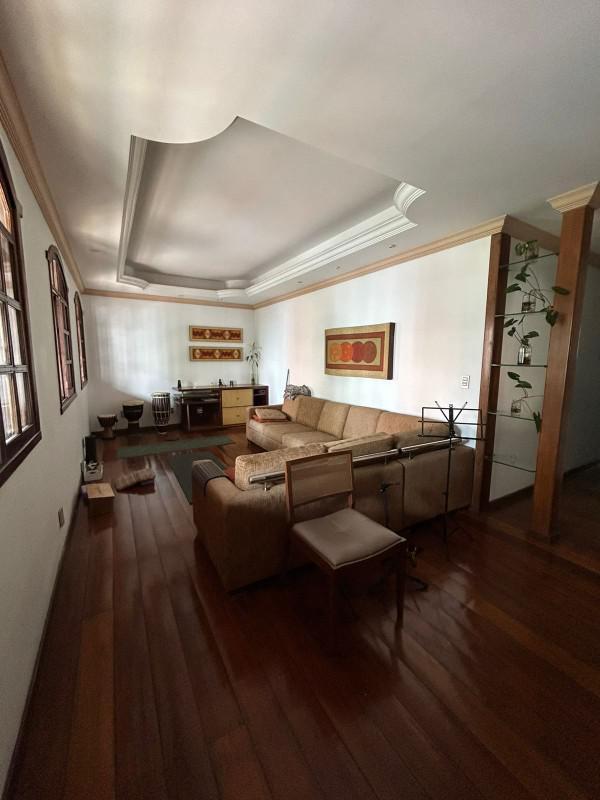 Casa, Castelo, 4 Quartos, 4 Vagas, 3 Suítes
