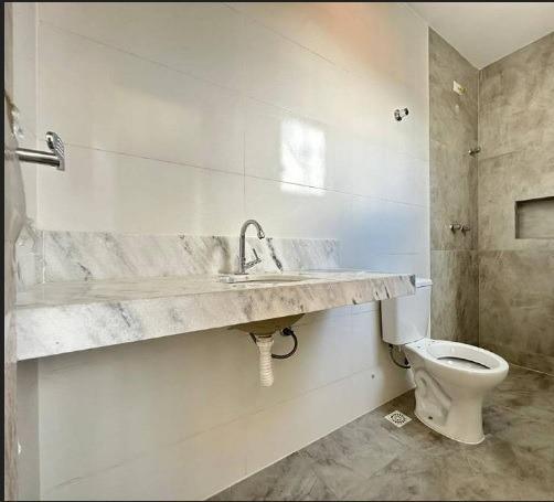 Casa, Santa Mônica, 3 Quartos, 2 Vagas, 1 Suíte