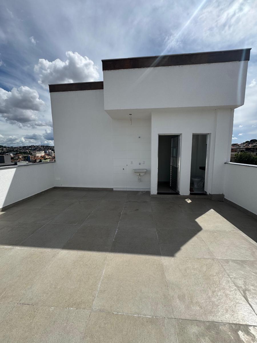 Cobertura, Coqueiros, 2 Quartos, 1 Vaga, 1 Suíte