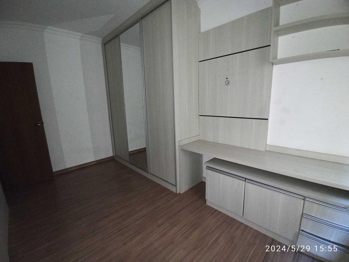 Casa, Santa Cruz, 3 Quartos, 2 Vagas, 1 Suíte