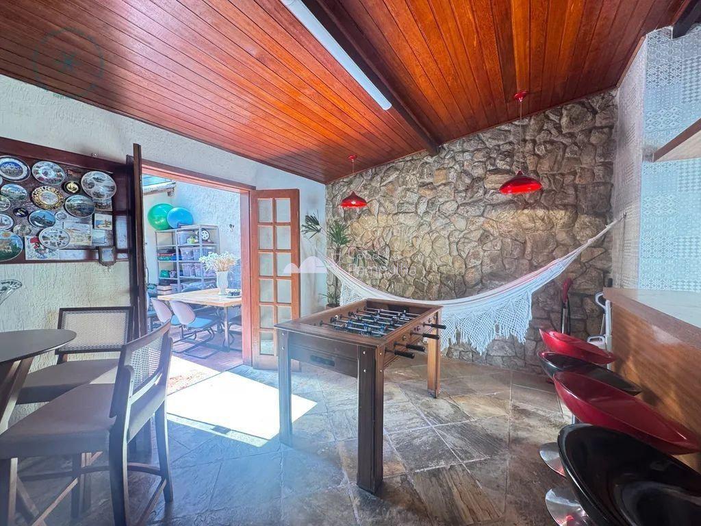 Casa, Itapoã, 4 Quartos, 2 Vagas, 2 Suítes