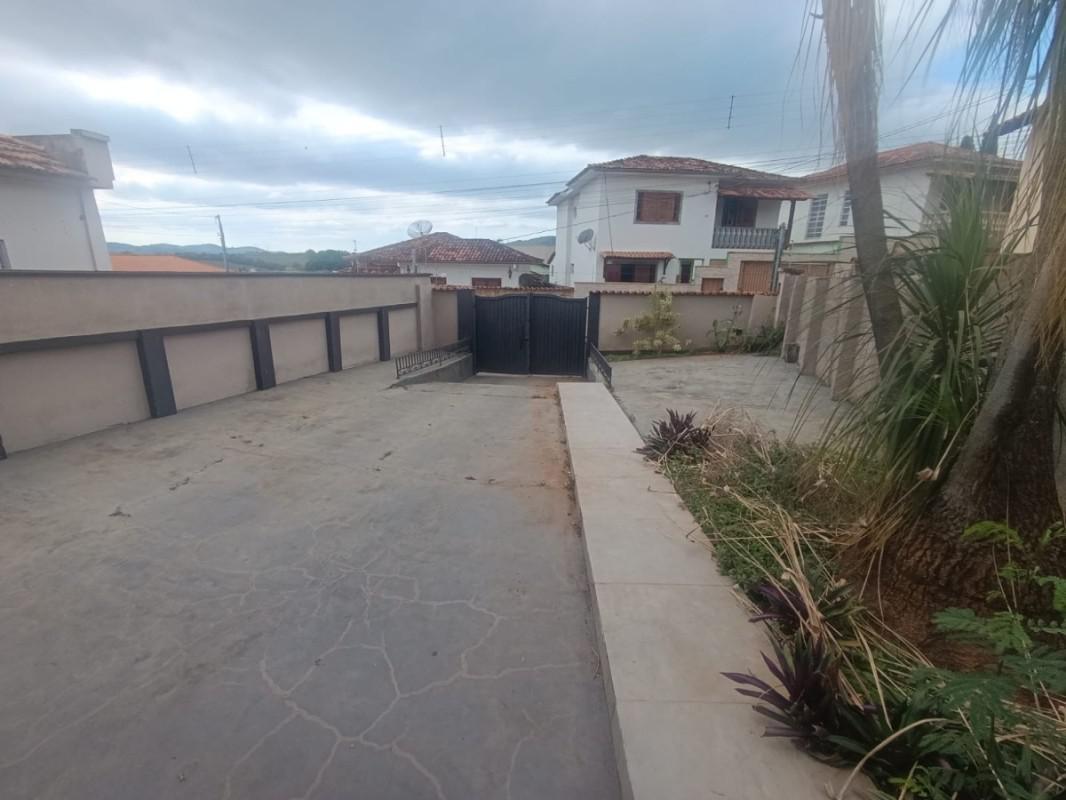 Casa, Centro, 2 Quartos, 2 Vagas, 1 Suíte