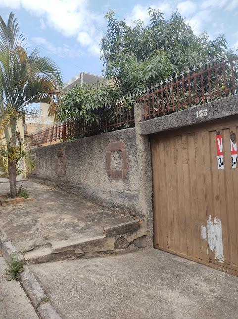 Casa, Jardim Vitória, 3 Quartos, 2 Vagas, 1 Suíte
