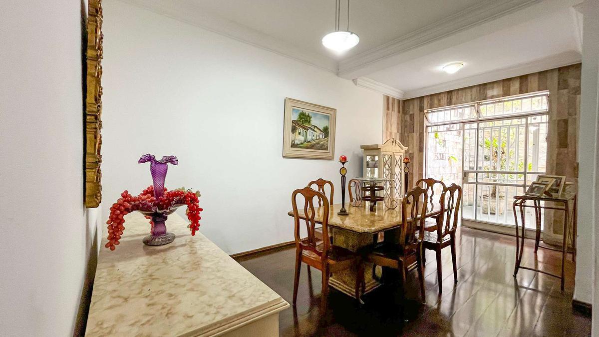 Casa, Serra, 4 Quartos, 2 Vagas, 2 Suítes