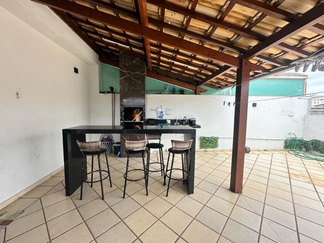 Cobertura, Esplanada, 3 Quartos, 2 Vagas, 1 Suíte