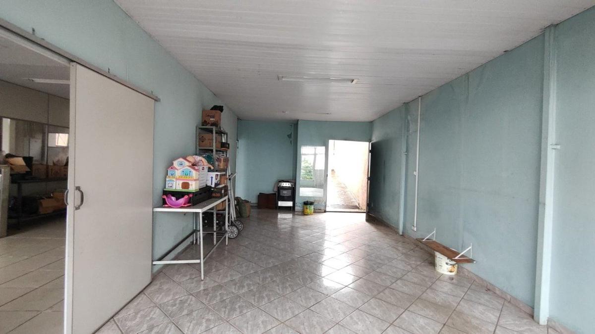 Galpão, Das Industrias I (barreiro), 0 Quarto, 0 Vaga