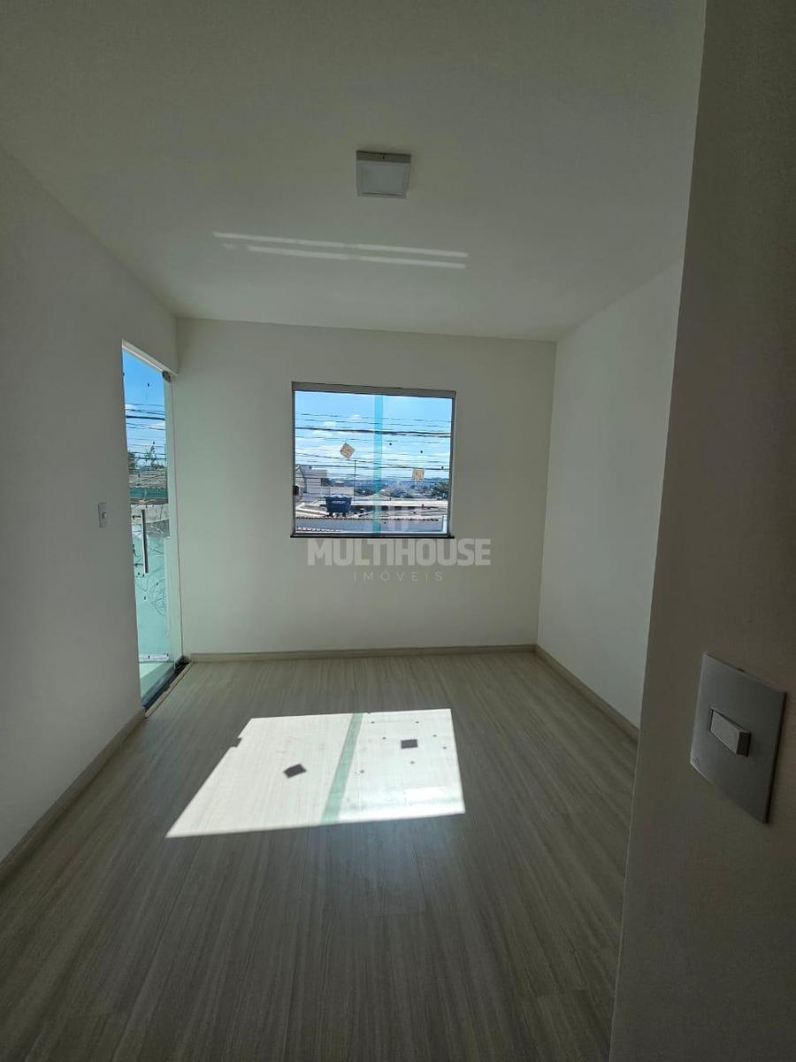 Casa, Jardim Leblon, 2 Quartos, 1 Vaga, 1 Suíte