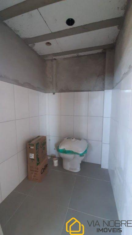 Loja, Buritis, 36 Vagas