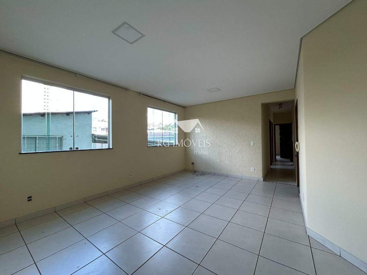Apartamento, Barreiro, 4 Quartos, 2 Vagas, 1 Suíte