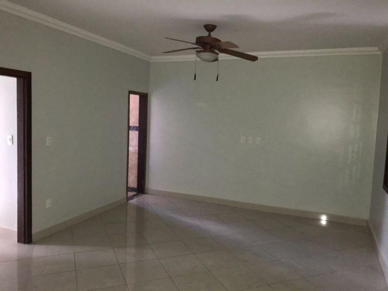 Casa, Santa Mônica, 5 Quartos, 3 Vagas, 2 Suítes