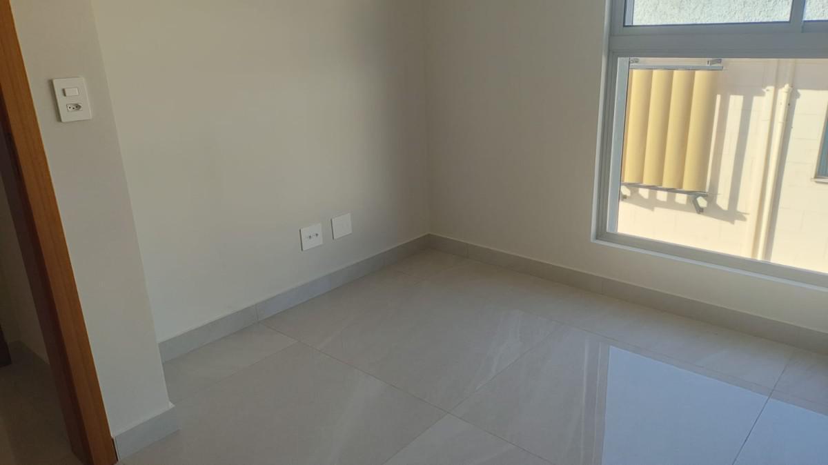 Apartamento, Barreiro, 3 Quartos, 2 Vagas, 1 Suíte