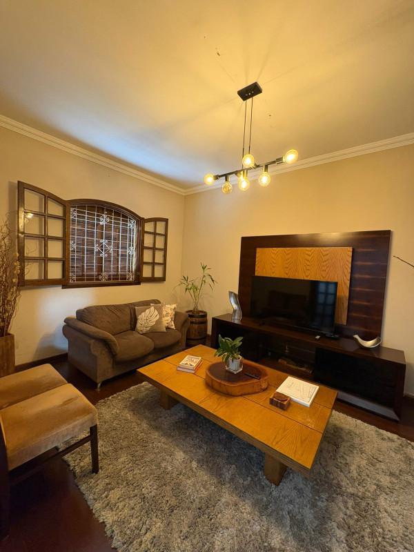 Casa, Barreiro, 3 Quartos, 2 Vagas, 1 Suíte