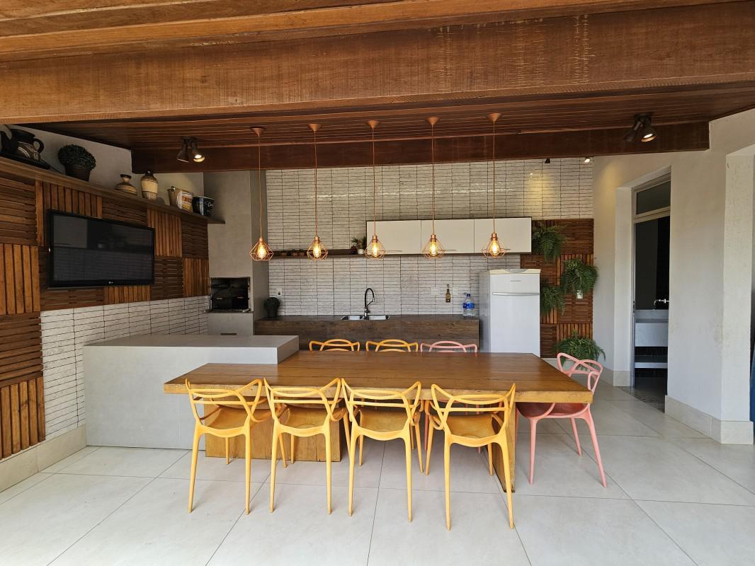 Casa, Fernão Dias, 5 Quartos, 4 Vagas, 5 Suítes