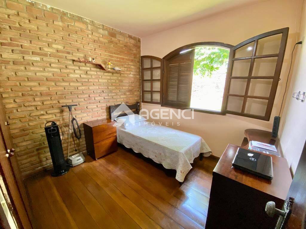 Casa, Bandeirantes (pampulha), 4 Quartos, 0 Vaga, 1 Suíte