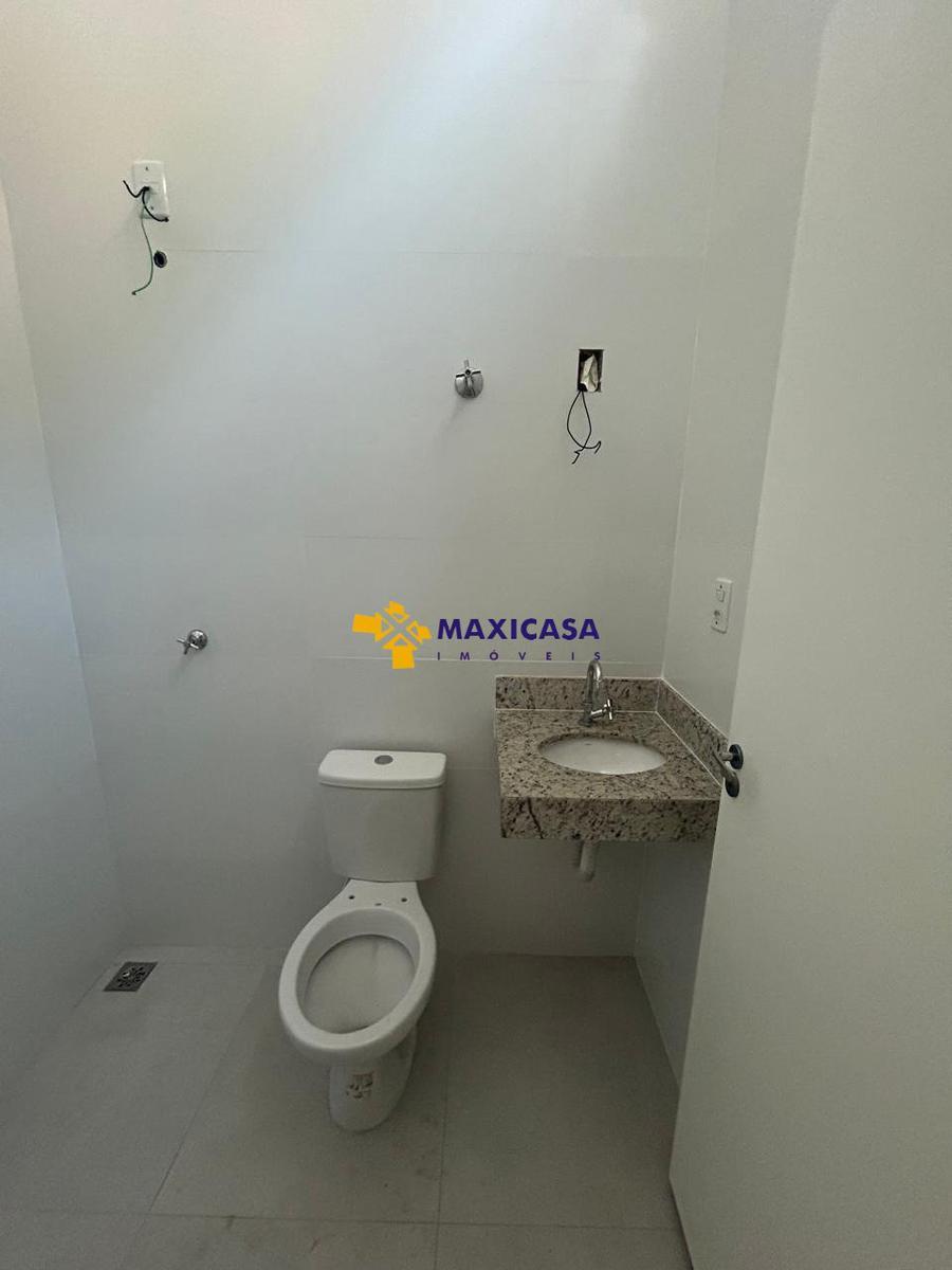 Casa, Planalto, 2 Quartos, 1 Vaga, 1 Suíte