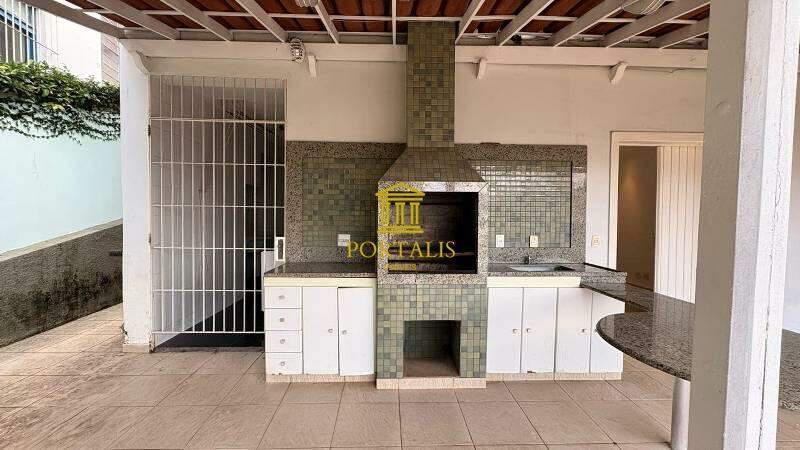 Casa, Vila Paris, 4 Quartos, 4 Vagas, 2 Suítes