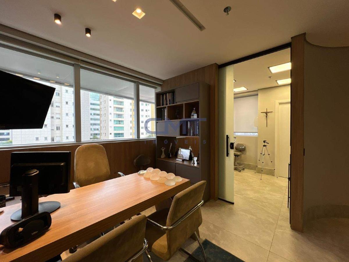 Sala, Savassi, 0 Quarto, 2 Vagas