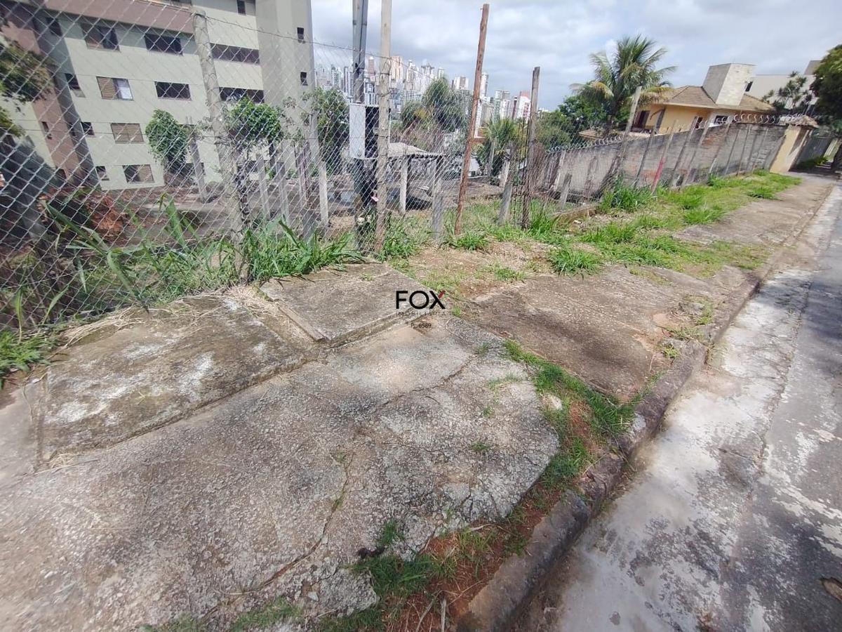 Lote, Estoril, 0 Quarto, 0 Vaga