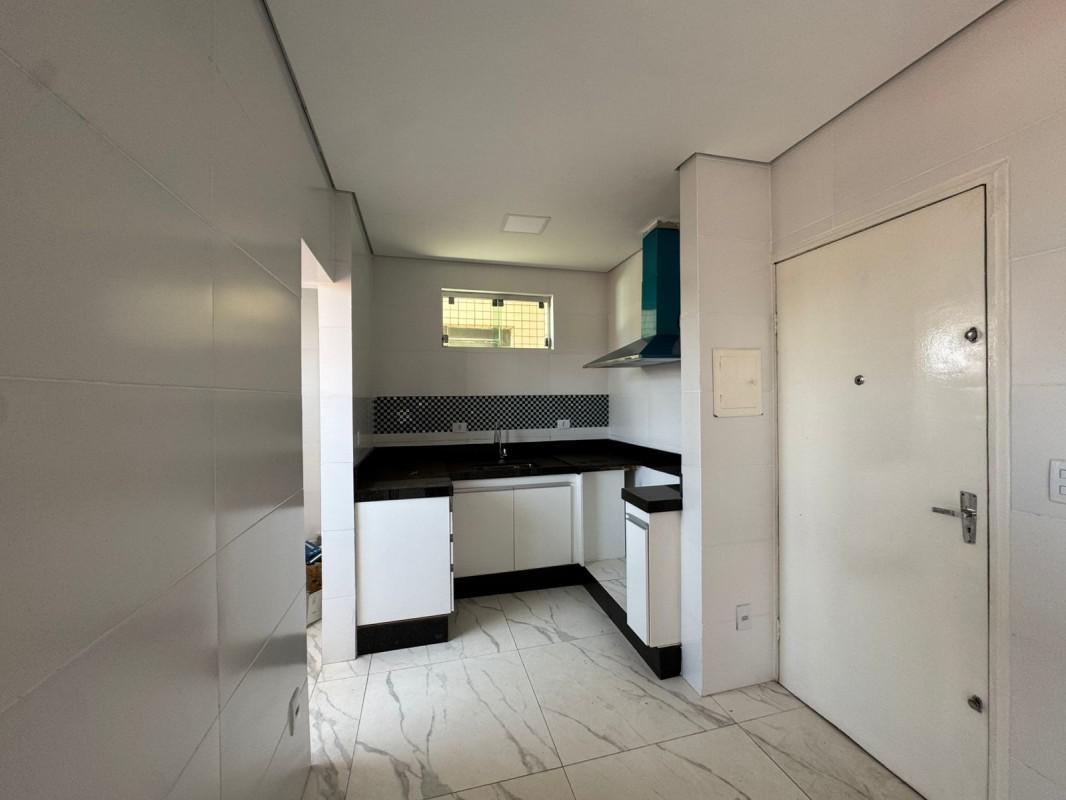 Apartamento, Carlos Prates, 2 Quartos, 1 Vaga