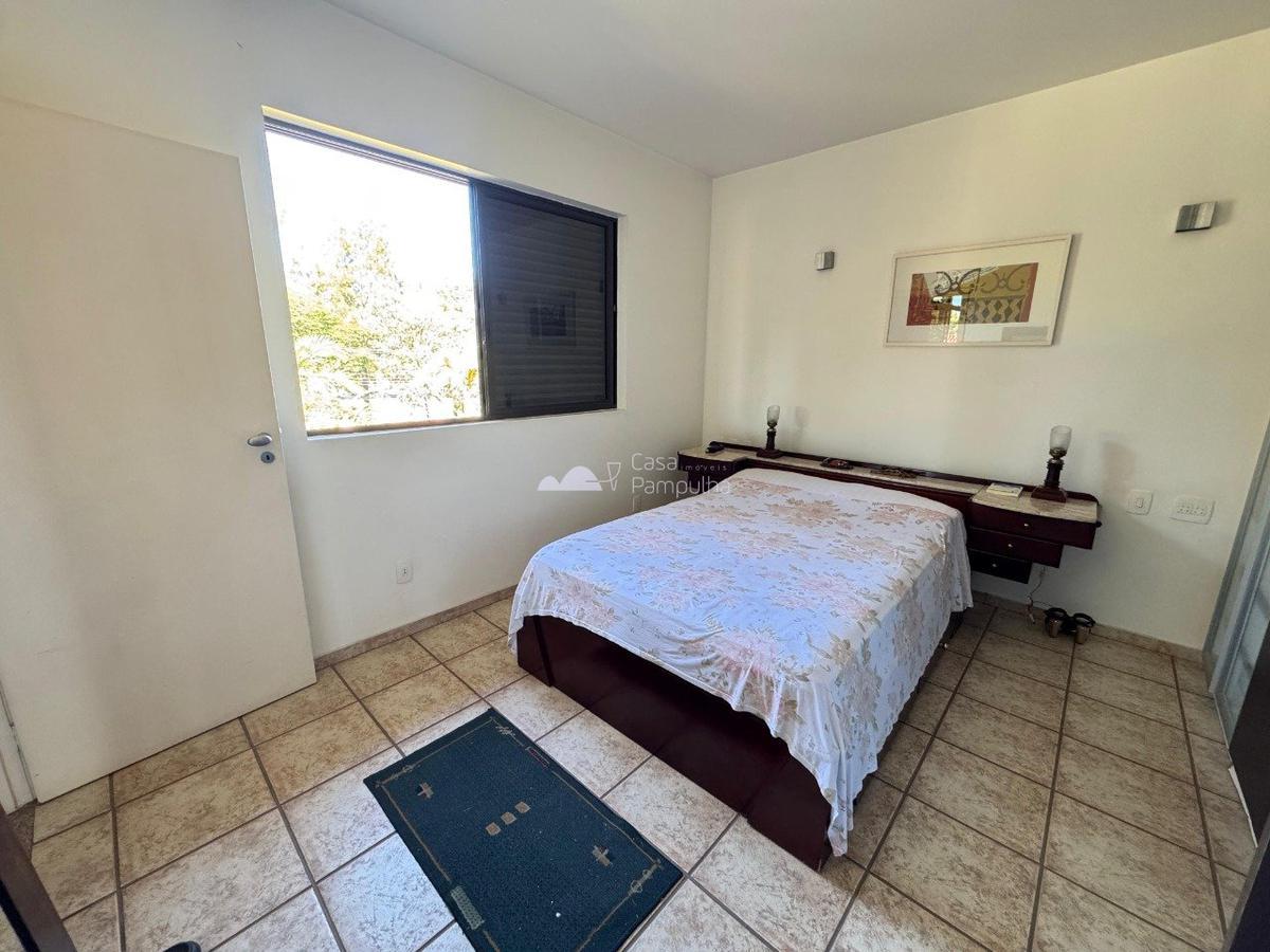 Casa, Trevo, 3 Quartos, 10 Vagas, 3 Suítes