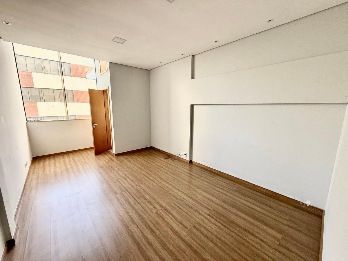 Sala, São José, 0 Quarto, 1 Vaga