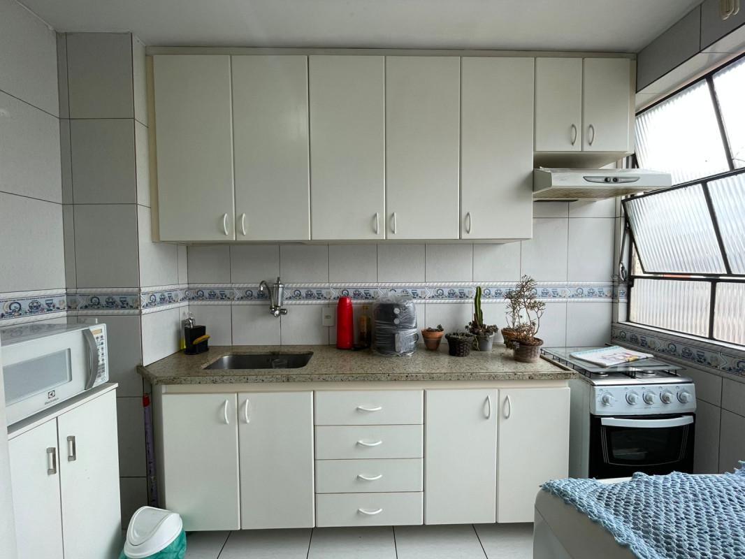 Apartamento, Floresta, 2 Quartos, 1 Vaga