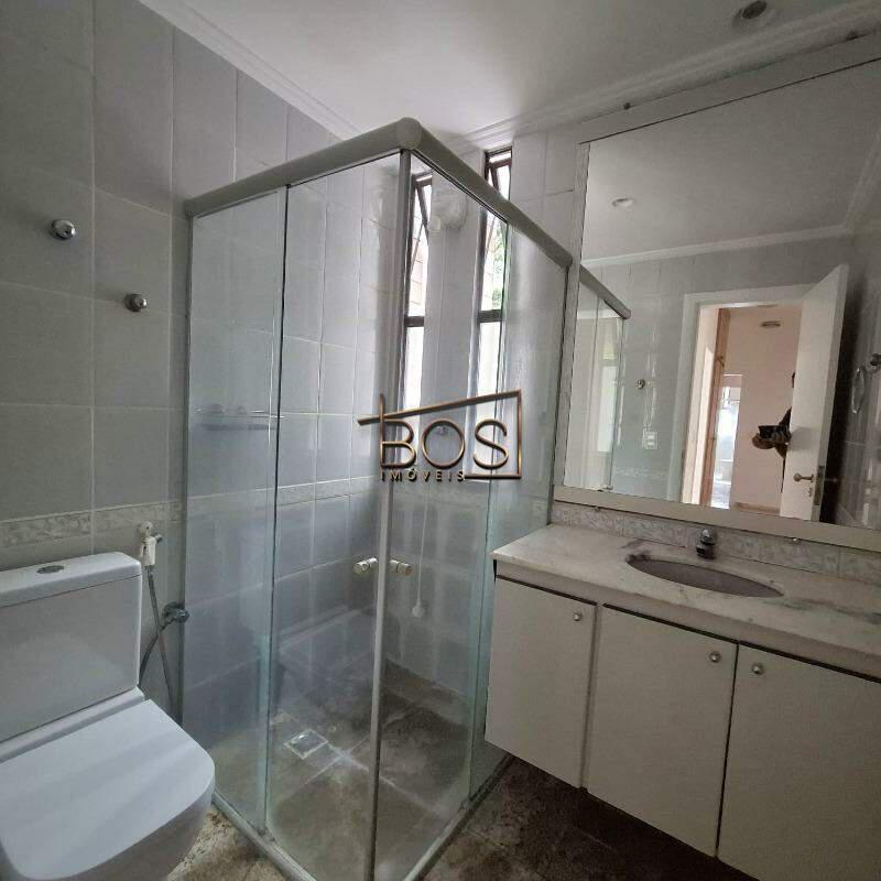 Apartamento, Luxemburgo, 4 Quartos, 3 Vagas, 1 Suíte