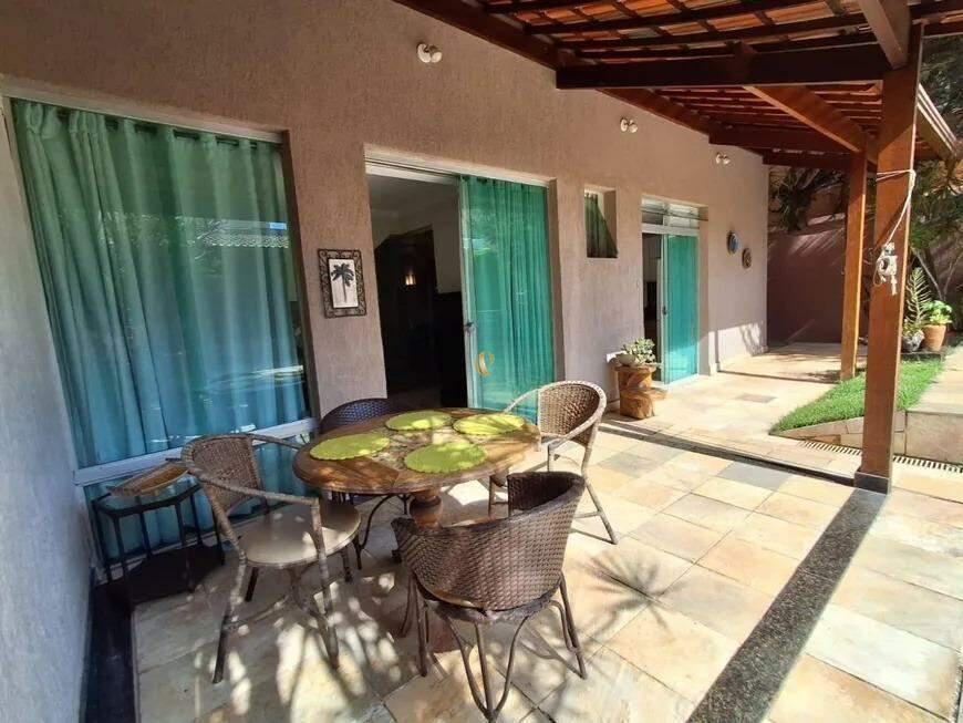 Casa, Itapoã, 5 Quartos, 3 Vagas, 2 Suítes