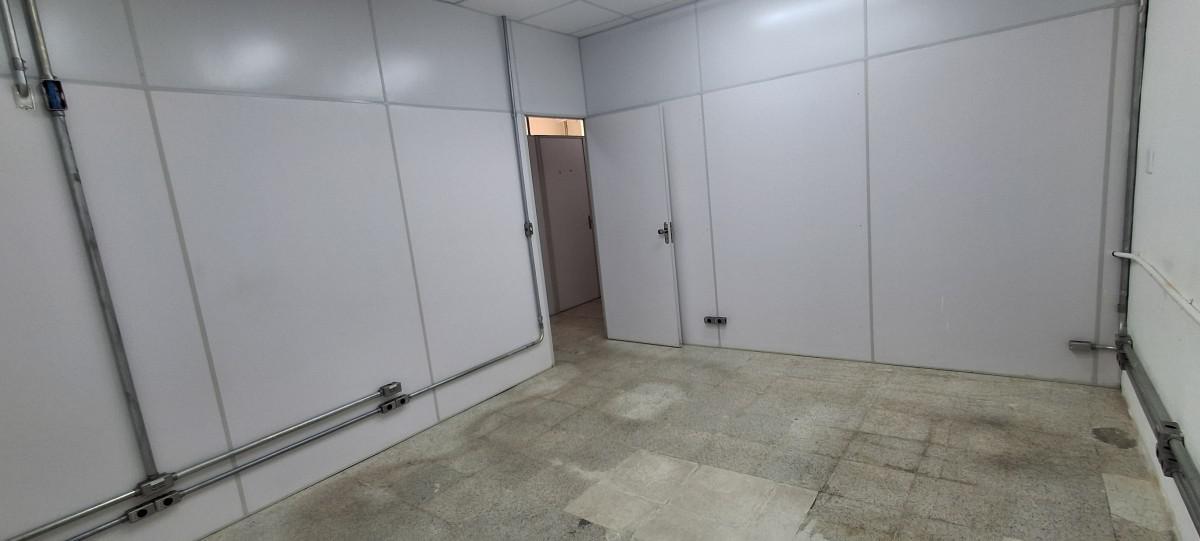 Galpão, Floresta, 0 Quarto, 6 Vagas