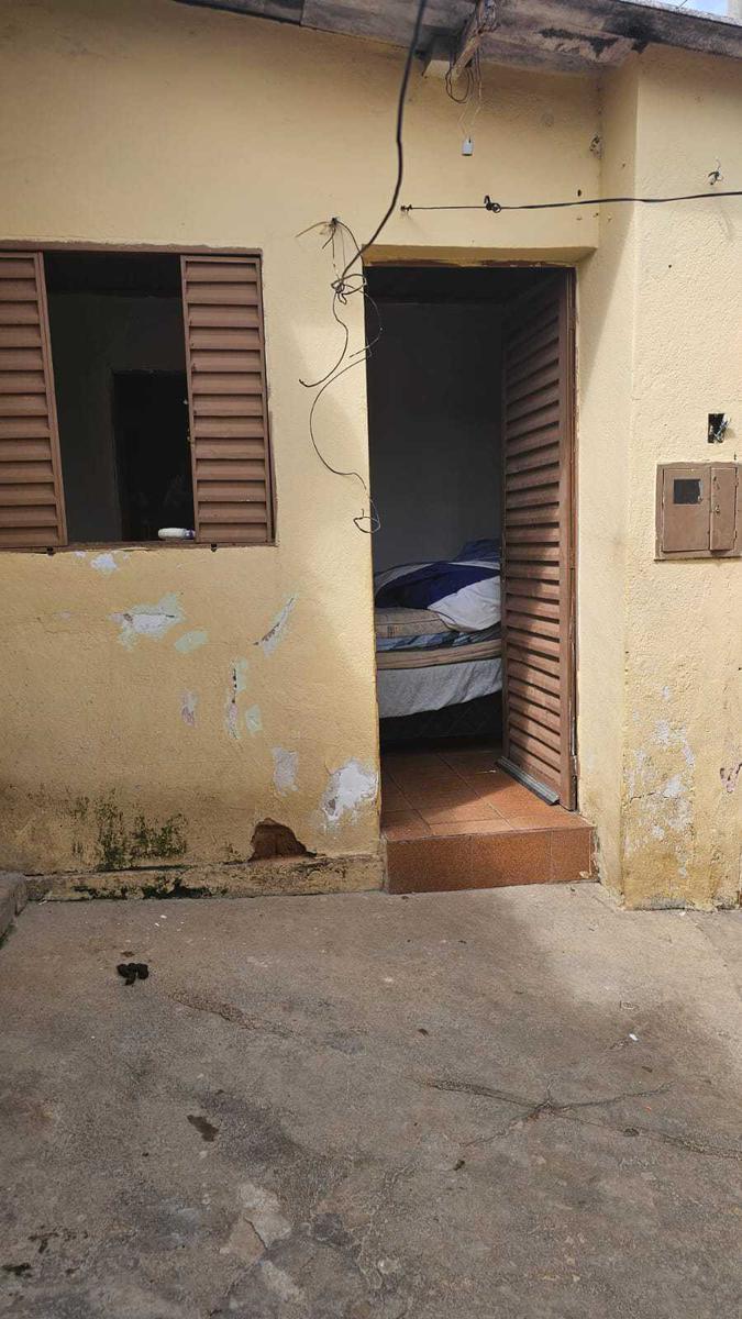 Casa, Horto, 2 Quartos, 0 Vaga